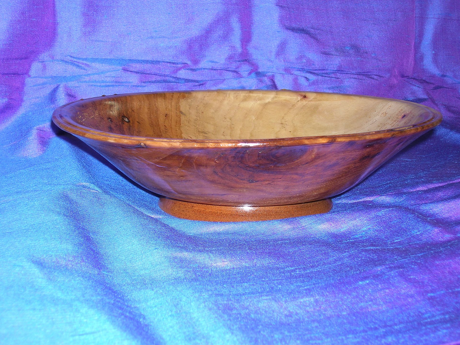 Pecan Bowl with Cherry Base 12x4
