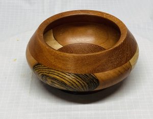 Small segmented bowl